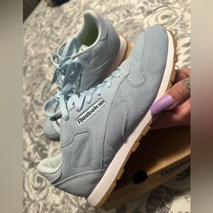 Semi New Youth Reebok Sneakers